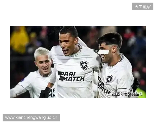 记者：武汉三镇提出租借巴西边锋卡洛斯·阿尔贝托，附带买断条款